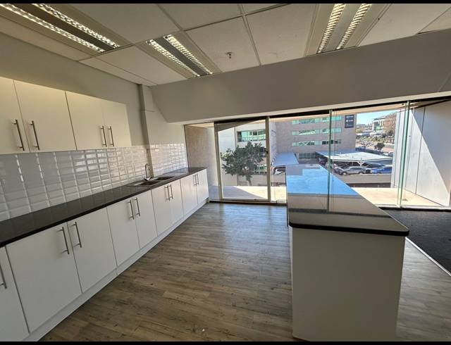 387M² OFFICE TO LET IN SANDTON CENTRAL
